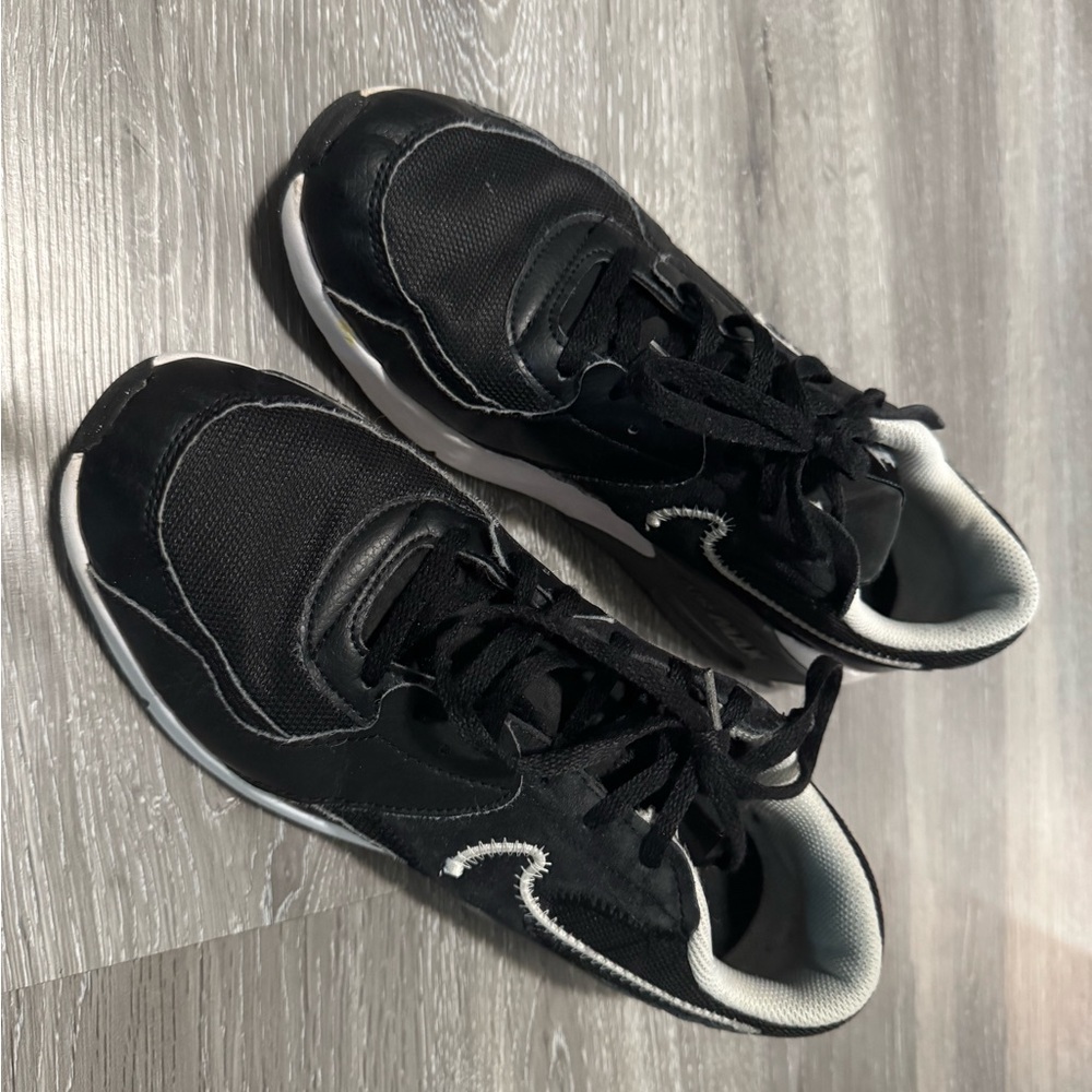 Nike Air Max FB3058-002 Black and White 6.5 Y Unisex Kids Sneakers